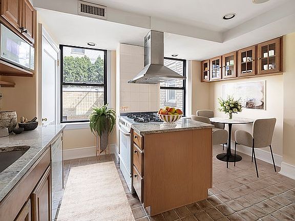 3rd image of 345 E 57th St APT 16B