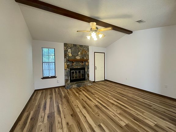 4th image of 114 Fair Oaks Dr