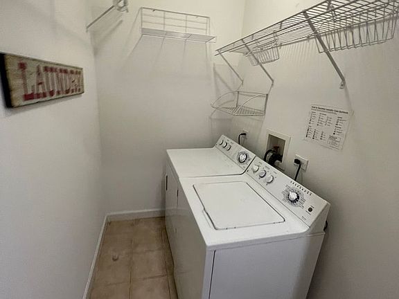 4th image of 1537 N Milwaukee Ave #2