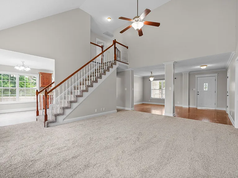 706 Shamrock Ct — Photo 9