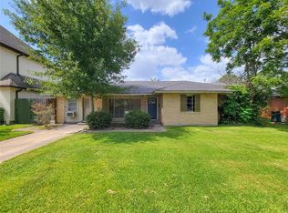 4304 Lamont Cir, Bellaire, TX 77401