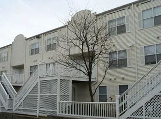 37 Greenwich Ave #1-2B, Stamford, CT 06902