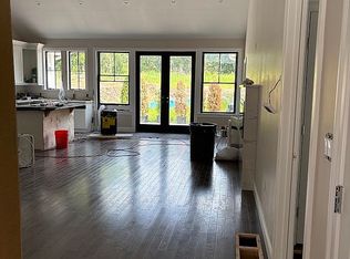 568 Huntington St, Shelton, CT 06484