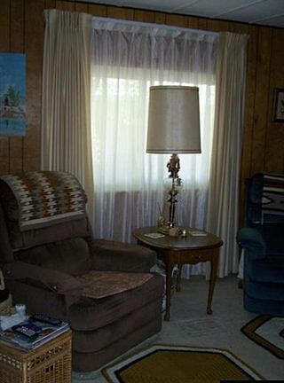 4th image of 304 Carlos Ave