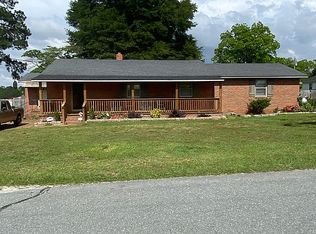 307 Dixie Cir, Clinton, NC 28328