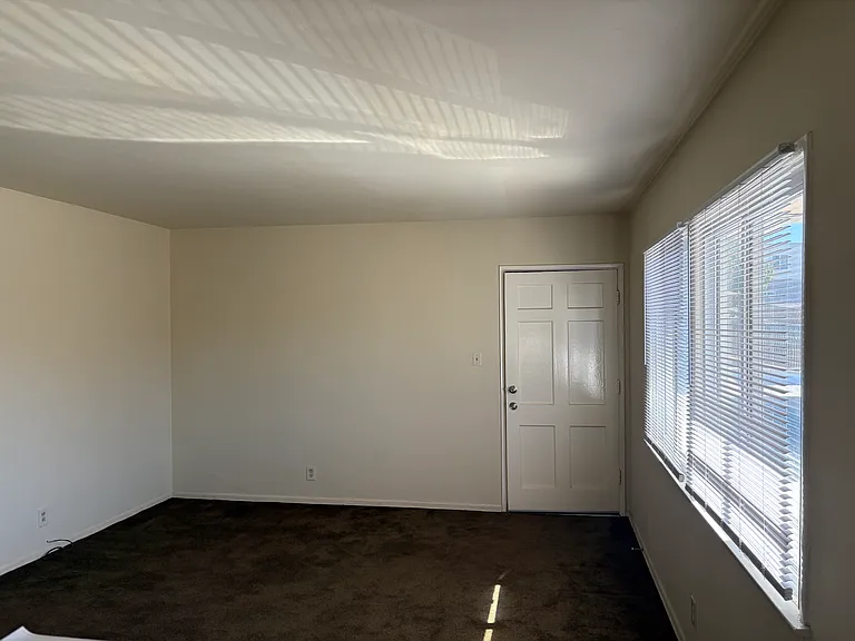 5506 W Adams Blvd #4 — Photo 10