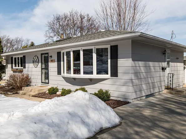 915 24th St NW, Rochester, MN 55901