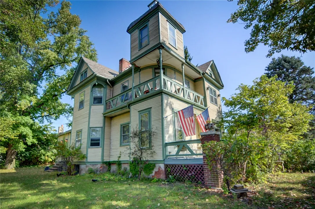 464 W Decatur St photo 1