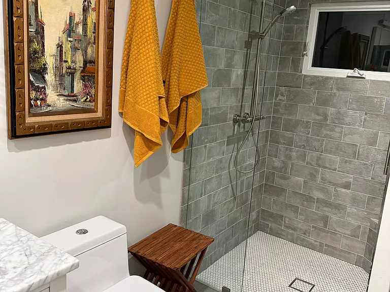 Primary bedroom ensuite