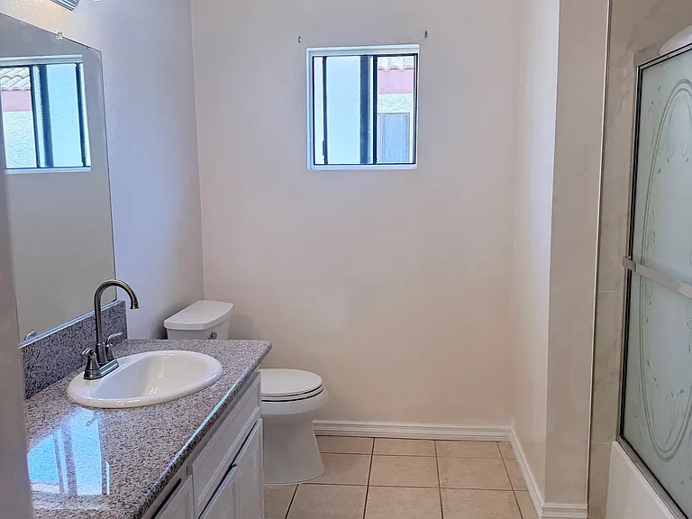 511 N McPherrin Ave #A — Photo 5