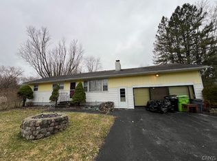 7167 Fremont Rd, East Syracuse, NY 13057