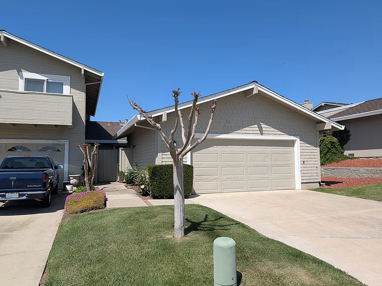 450 Ridgemark Dr — Photo 3