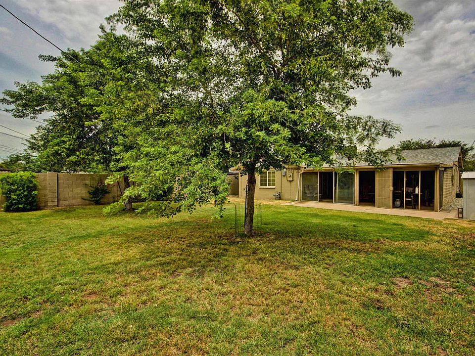 2nd image of 2521 E Earll Dr