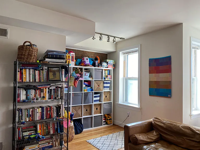 217 12th St NE #2 — Photo 3