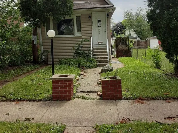 205 S 12th Ave, Maywood, IL 60153