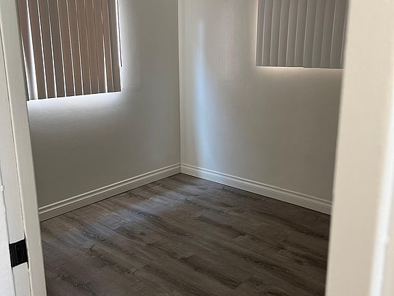 5th image of 129 Rosecrans Ave #B