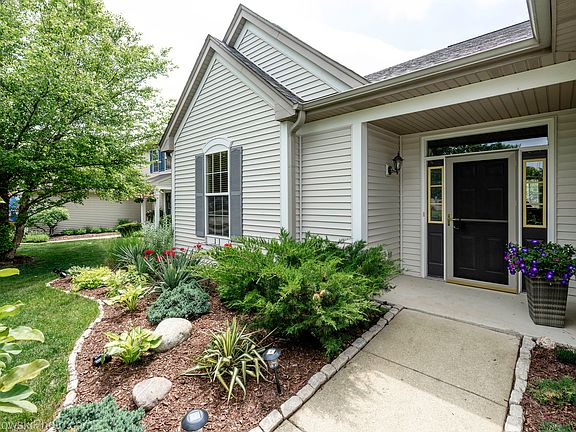 3rd image of 24309 W White Oak Dr