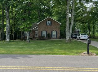 371 Eastside Rd, Burns, TN 37029