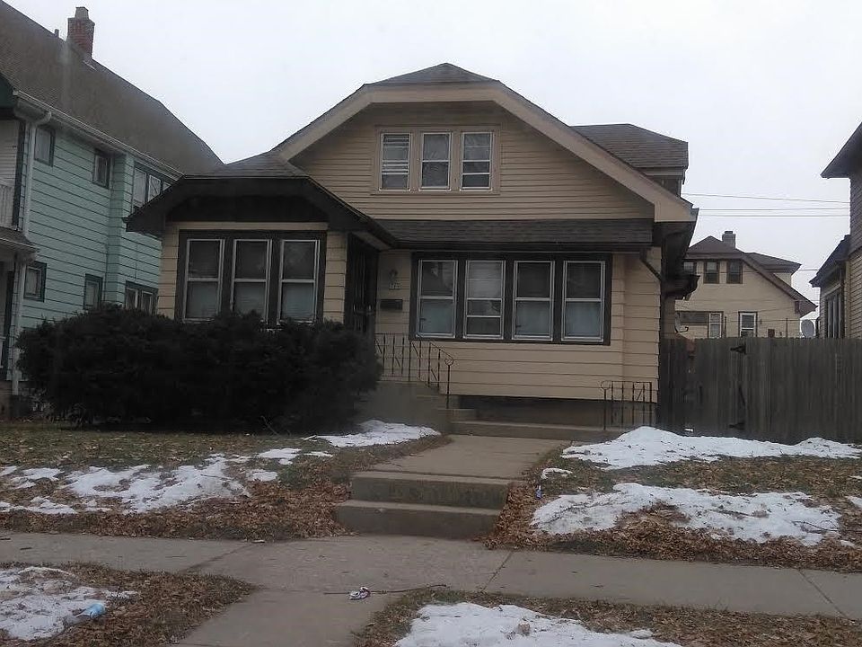 2766 N 44th