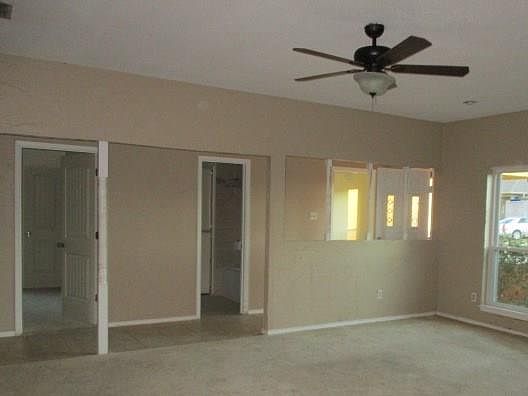 3rd image of 1808 Woodbridge Dr