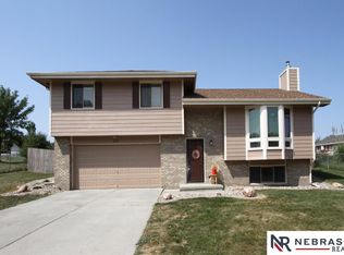 2411 NW 53rd St, Lincoln, NE 68524