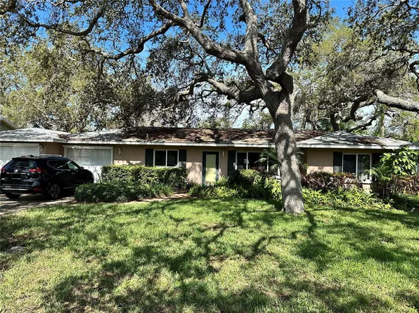 12240 143rd St, Largo, FL 33774