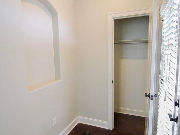 3rd image of 1255 Turnberry Dr