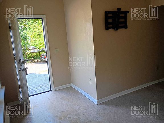 3rd image of 136 Brookside Rd APT 2