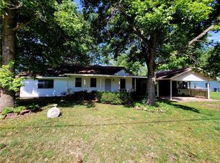 1425 Lake Sequoyah Dr, Fayetteville, AR 72701