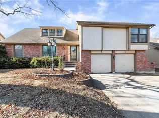 4070 SW Lido Dr, Lees Summit, MO 64082