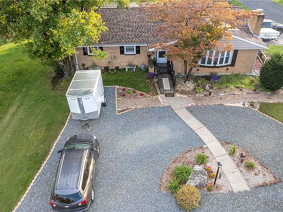 4th image of 412 Grange Rd
