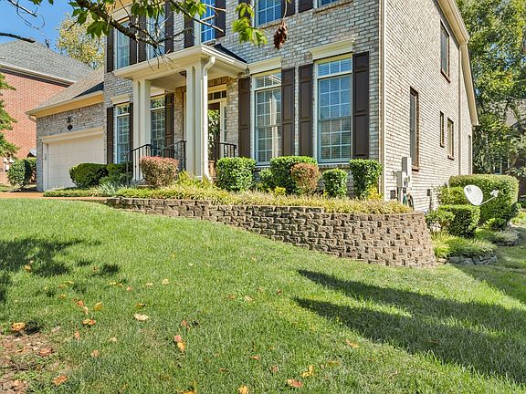 3rd image of 4550 Winfield Dr