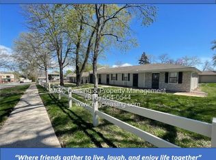 307 SE Grand Ave #2B-1BA-585SQFT, Lees Summit, MO 64063