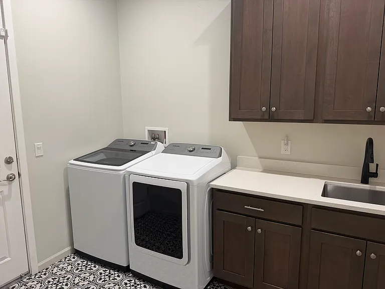 2057 W Revayah Pl — Photo 17