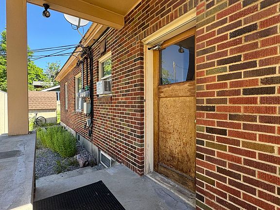 2nd image of 232 Hastings Ave #228
