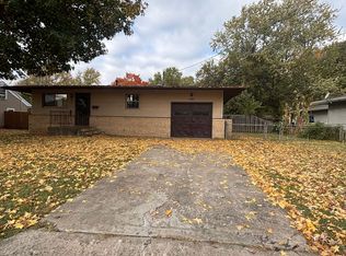 2045 S Fairway Ave, Springfield, MO 65804