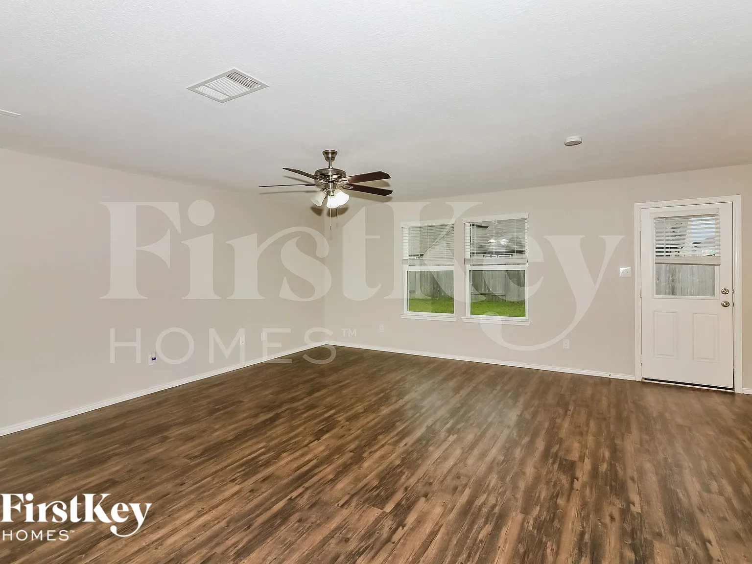 4 bed, 2.5 bath, 2763 sqft, $2,335 — Photo 3
