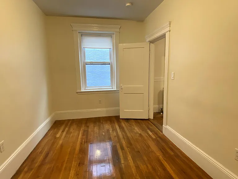 115 Norway St — Photo 6