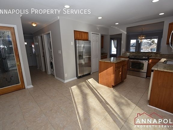 5th image of 1363 Washington Dr