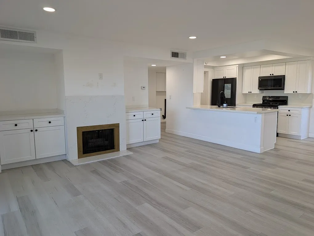 2 bed, 1254 sqft, $2,850 — Photo 4