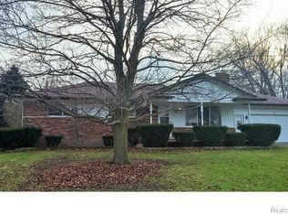 643 Meisner Rd, East China, MI 48054