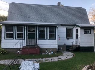 9 Gifford St, Fairhaven, MA 02719