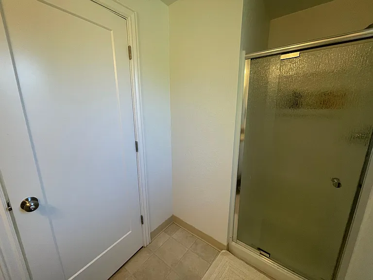 1225 N Main St — Photo 18