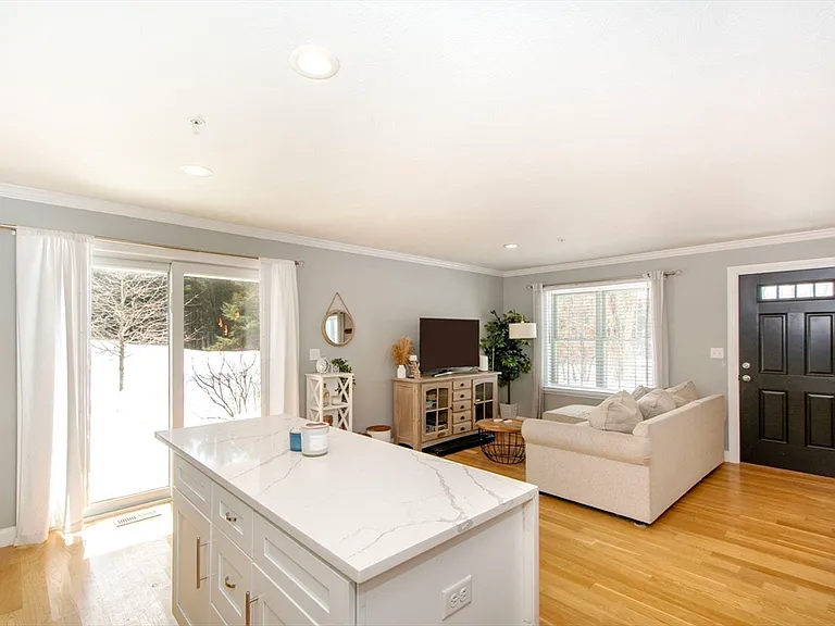 138 Elm St #30 — Photo 6