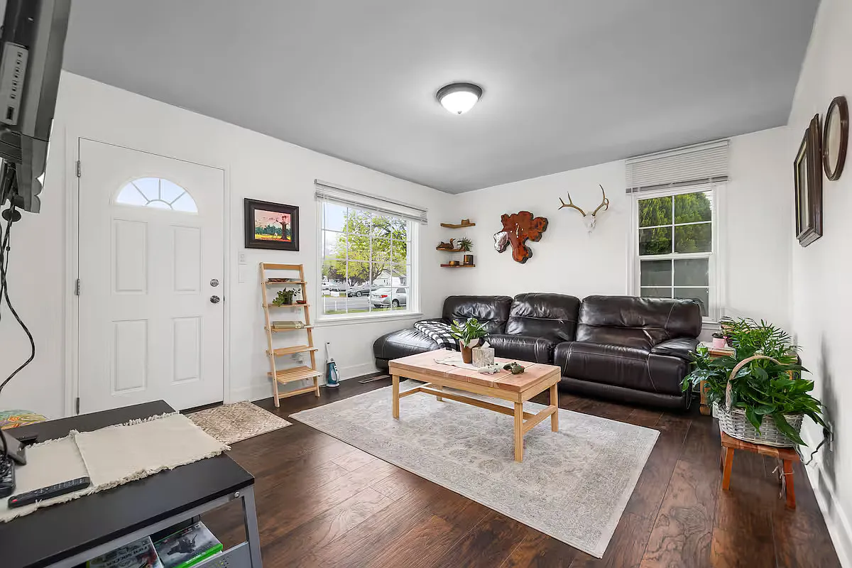 W 400 N, Orem — Photo 1