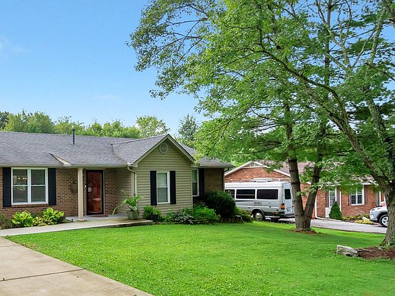 2nd image of 514 Countrywood Dr