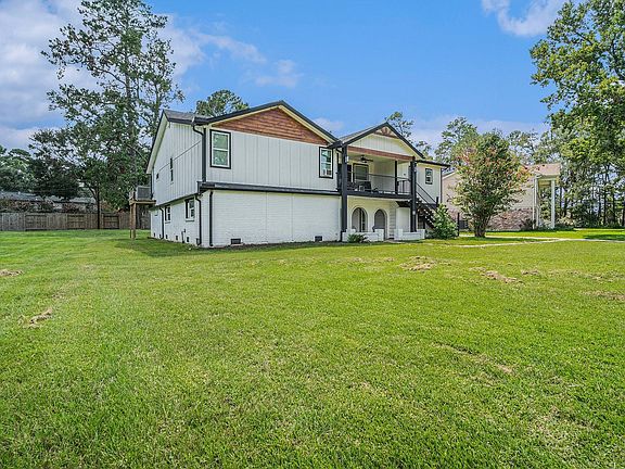 2nd image of 302 Brook Hollow Dr