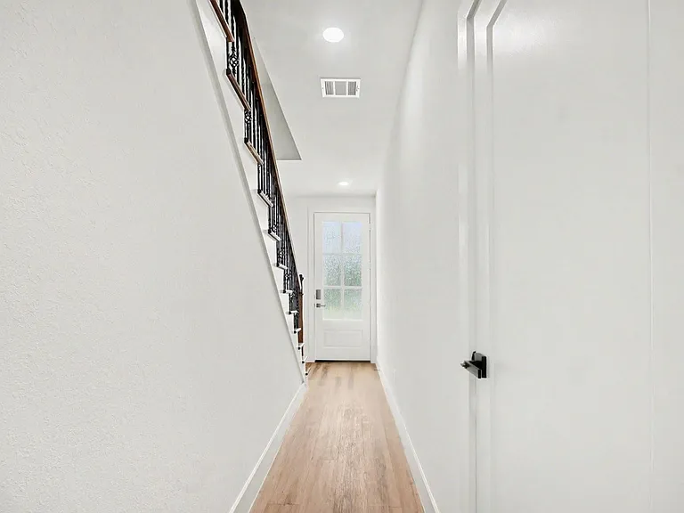 123 Milby St — Photo 4