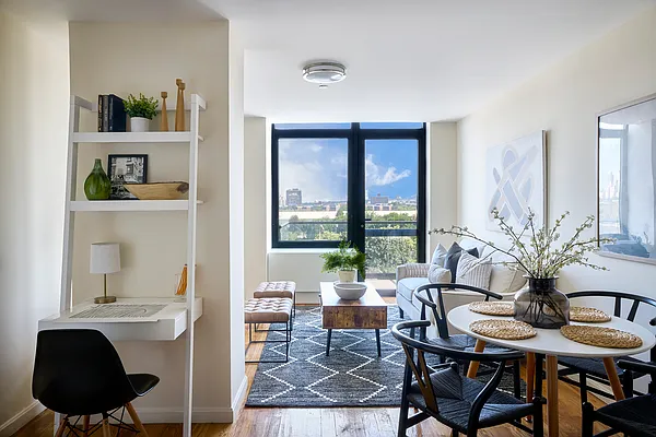 Rented by SERHANT. | media 1