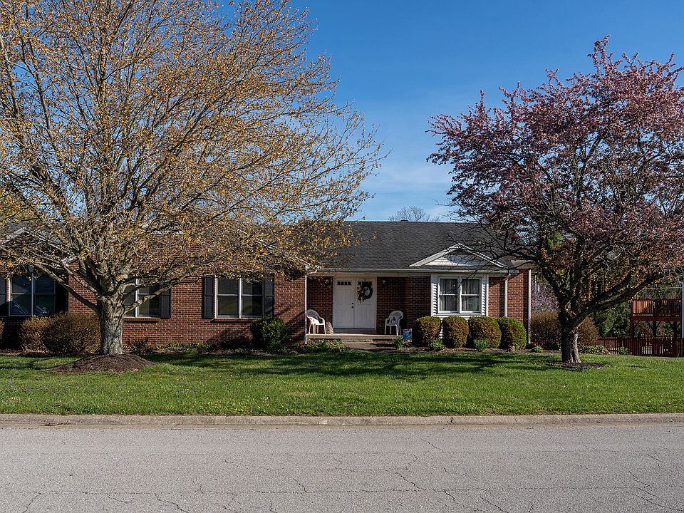 1st image of 2023 Hampstead Ln